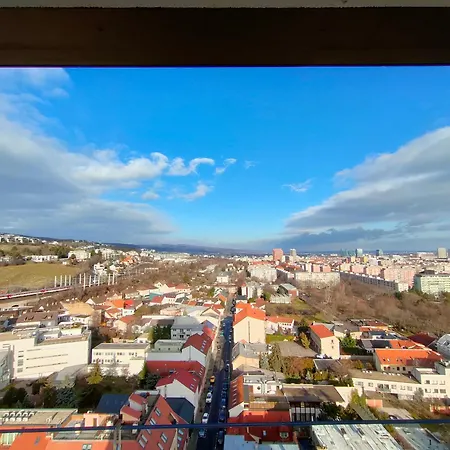 Sag 18th Floor Beautiful In Center Free Wifi Братислава