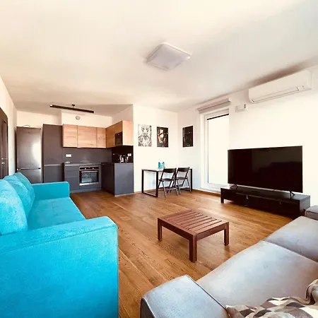 Апартаменты Sag 18th Floor Beautiful In Center Free Wifi