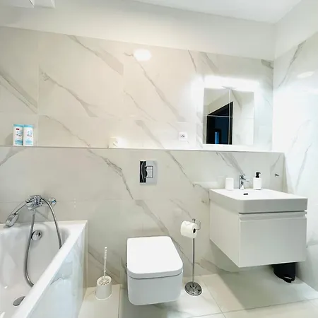 Sag 18th Floor Beautiful In Center Free Wifi