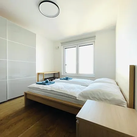 Sag 18th Floor Beautiful In Center Free Wifi Apartment