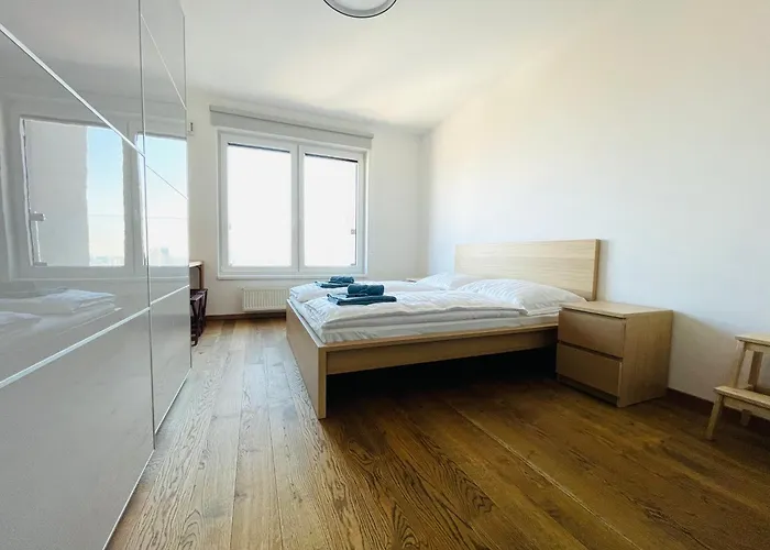 Sag 18th Floor Beautiful In Center Free Wifi *