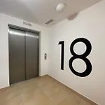 Sag 18th Floor Beautiful In Center Free Wifi Apartamento